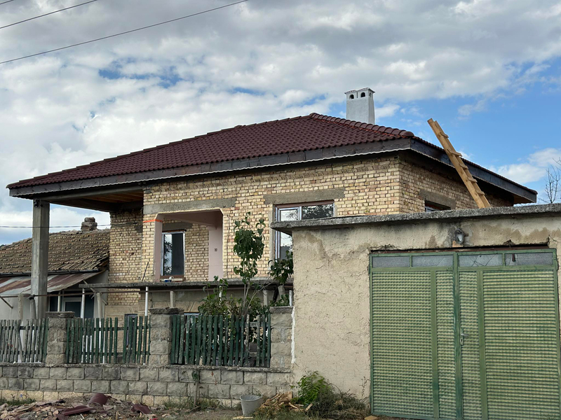 Cover photo of ремонт на покрив